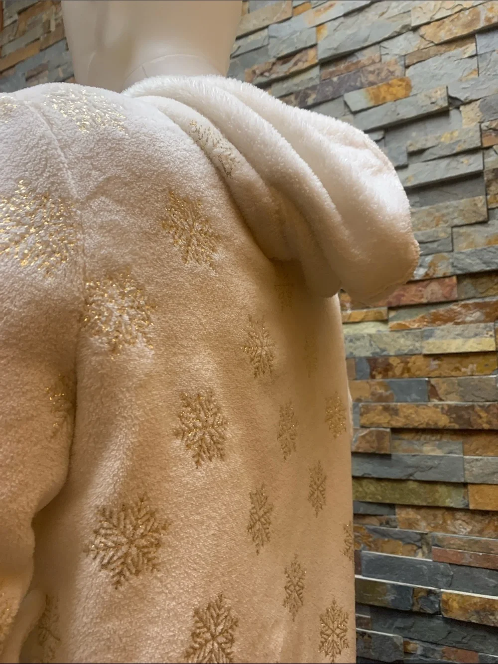 dip Plush Hooded Robe in Off-White girls large/ woman’s xs